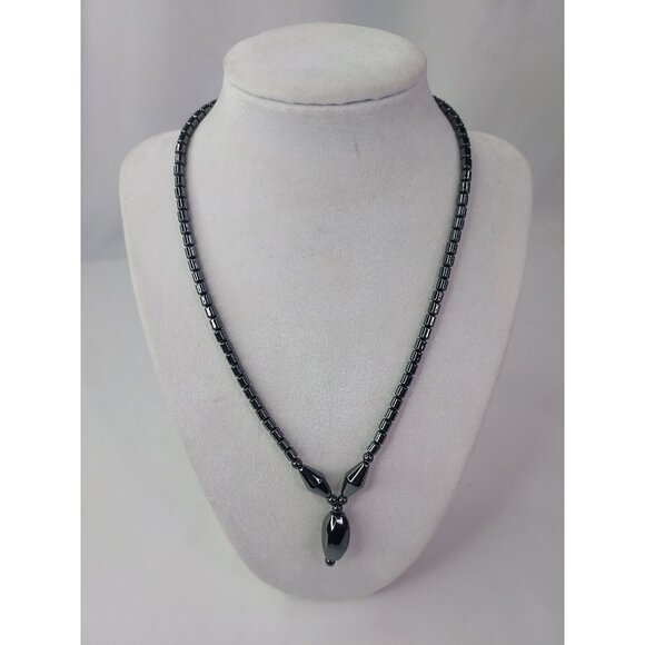 Hematite Beaded 18" Necklace With Twisted Teardrop Pendant - Picture 1 of 3